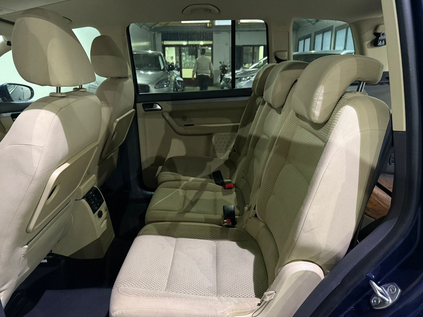 VOLKSWAGEN - TOURAN (2012 - km 190.000 - Diesel)