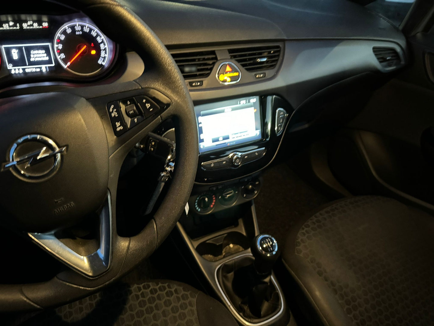 OPEL - CORSA (2017 - km 159.000 - Gpl)