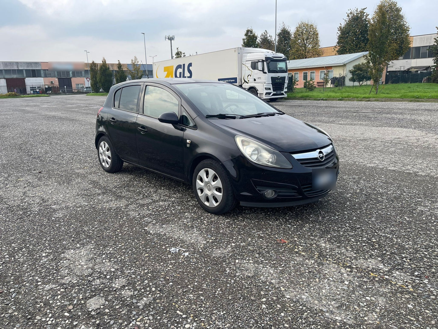 OPEL - CORSA (2010 - km 174.000 - Benzina)