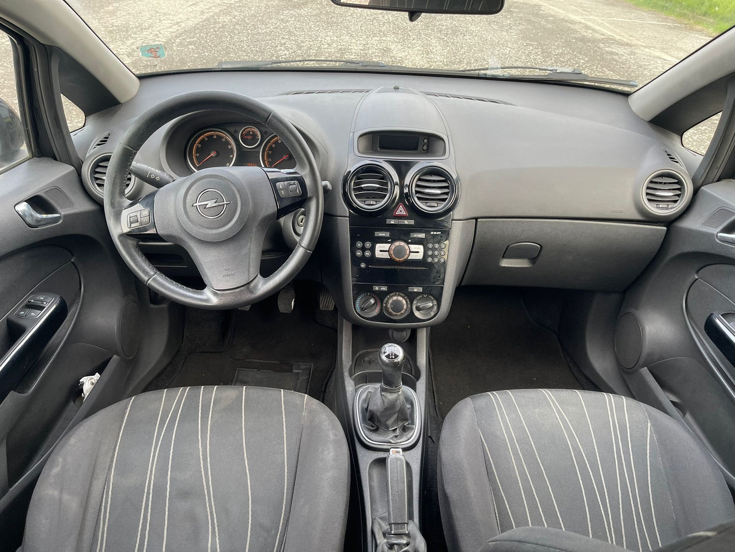 OPEL - CORSA (2010 - km 174.000 - Benzina)