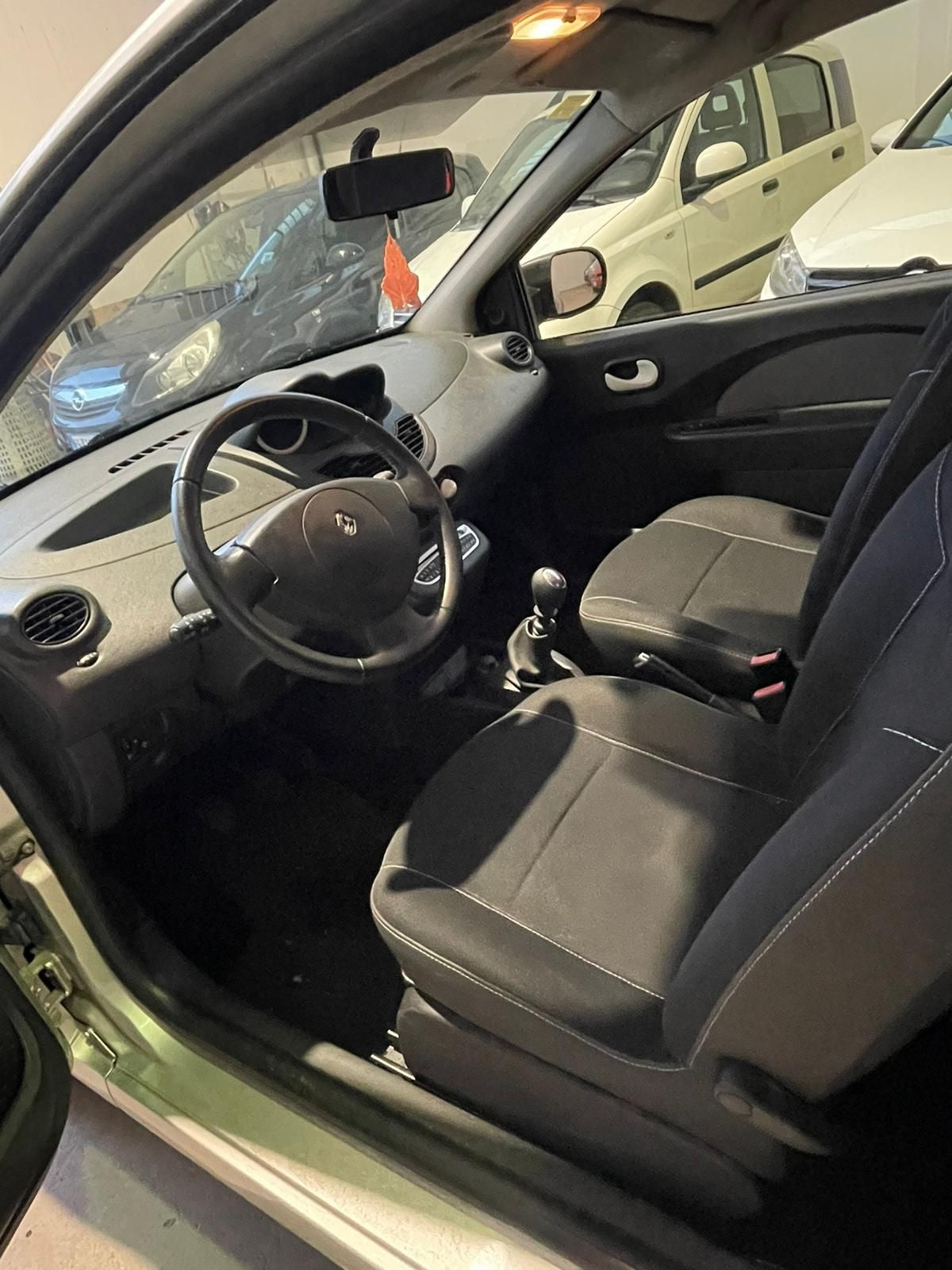 RENAULT - TWINGO (2011 - km 156.000 - Benzina)