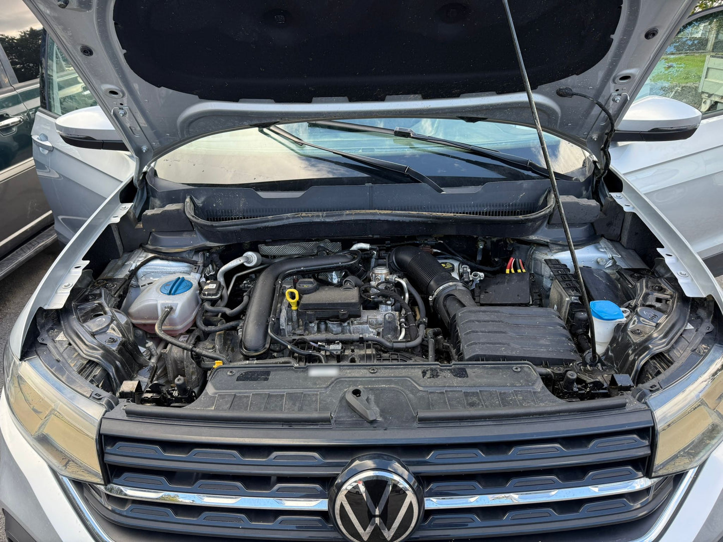 VOLKSWAGEN - T-CROSS (2022 - km 22.000 - Benzina)