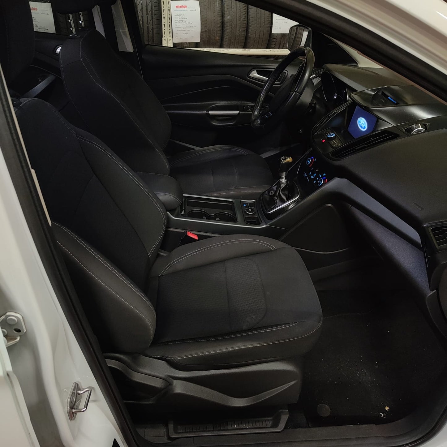 FORD - KUGA (2017 - km 103.000 - Diesel)