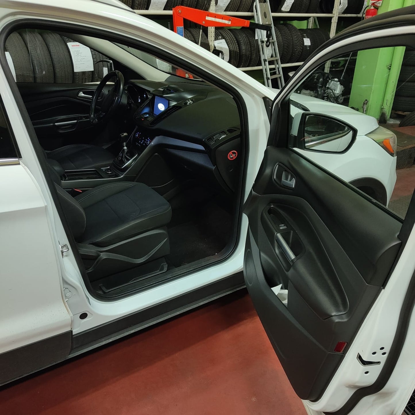 FORD - KUGA (2017 - km 103.000 - Diesel)