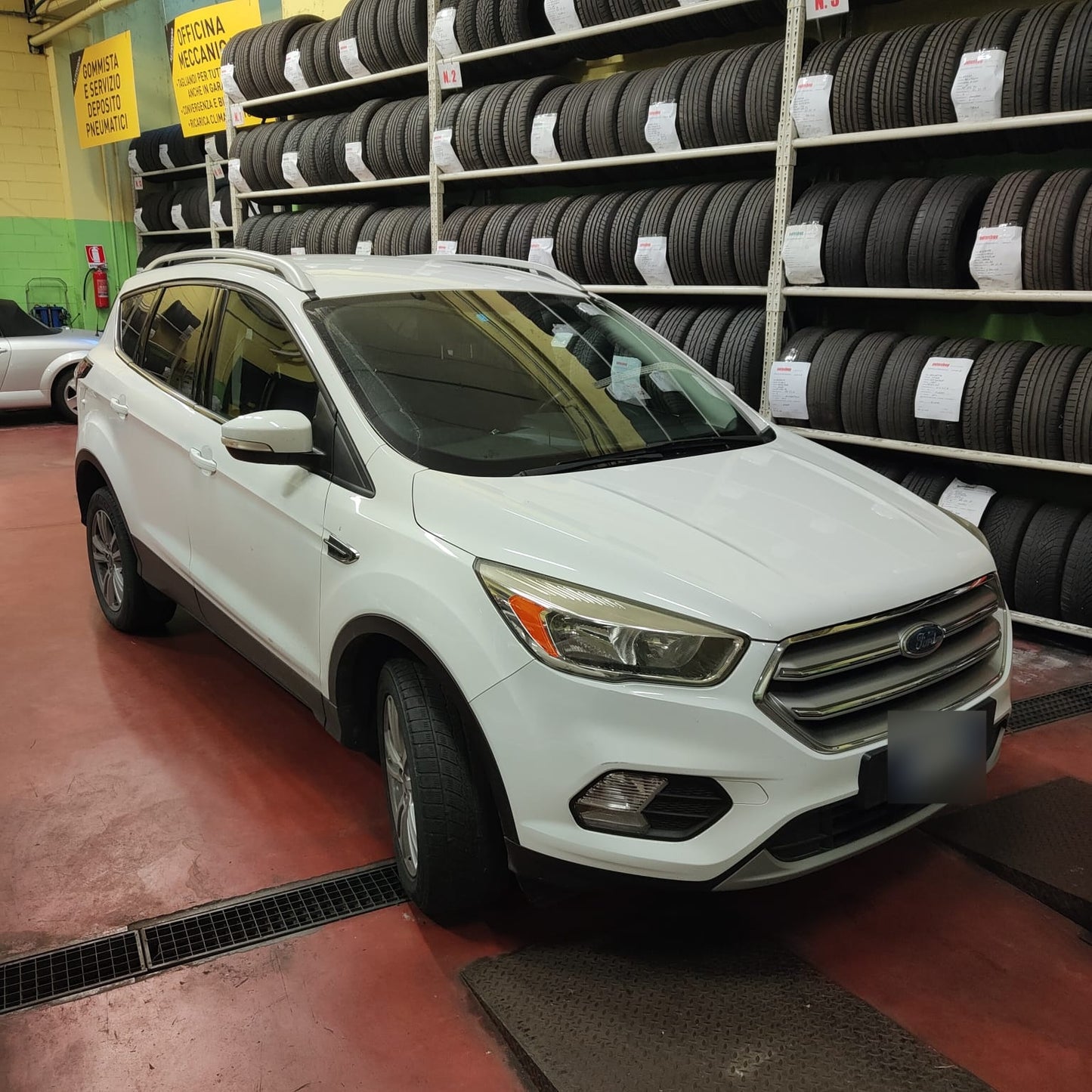 FORD - KUGA (2017 - km 103.000 - Diesel)