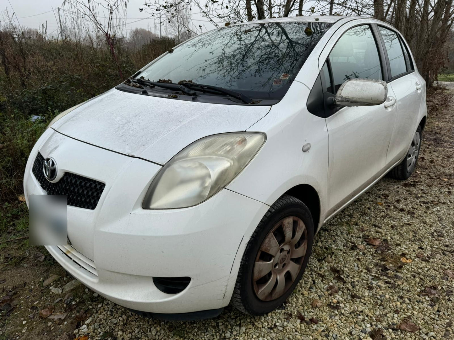 TOYOTA - YARIS (2009 - km 200.000 - Benzina)