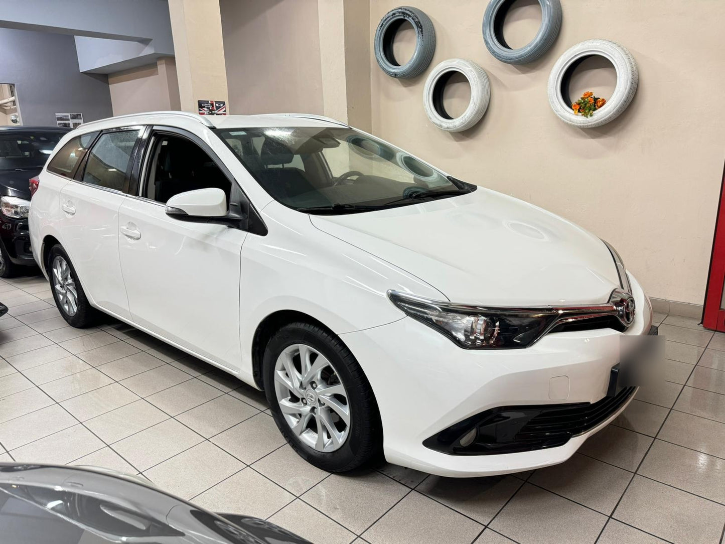TOYOTA - AURIS (2016 - km 155.000 - Diesel)