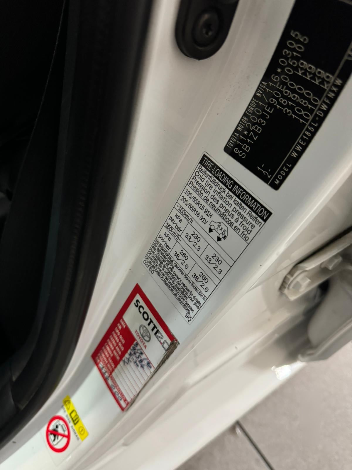 TOYOTA - AURIS (2016 - km 155.000 - Diesel)