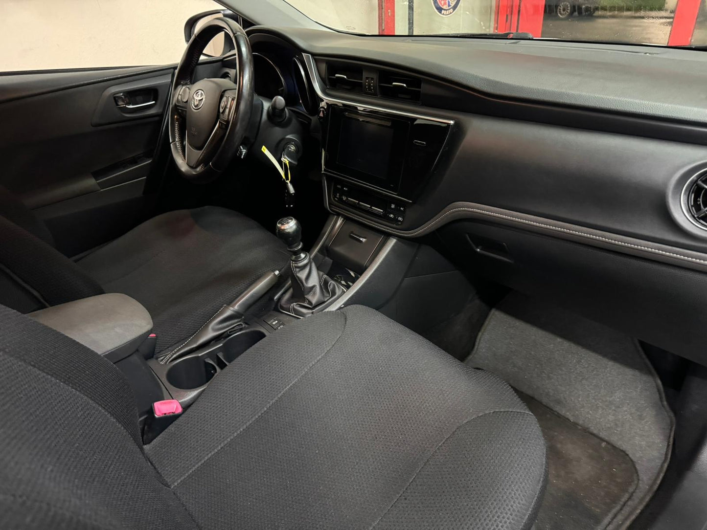 TOYOTA - AURIS (2016 - km 155.000 - Diesel)