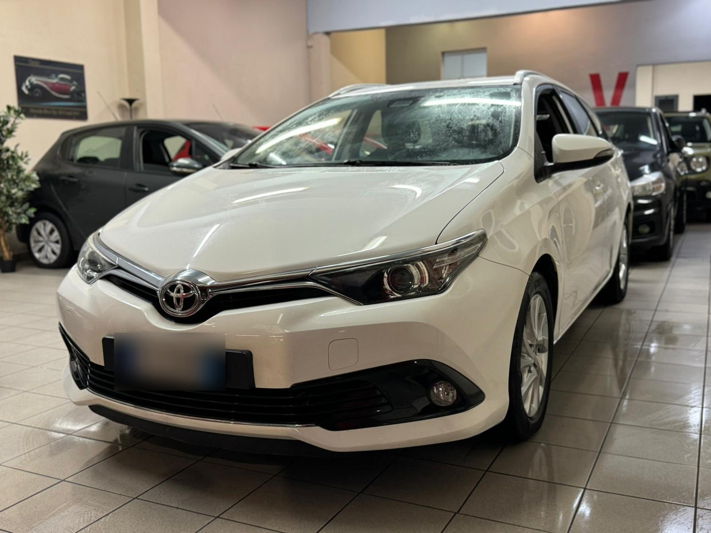 TOYOTA - AURIS (2016 - km 155.000 - Diesel)