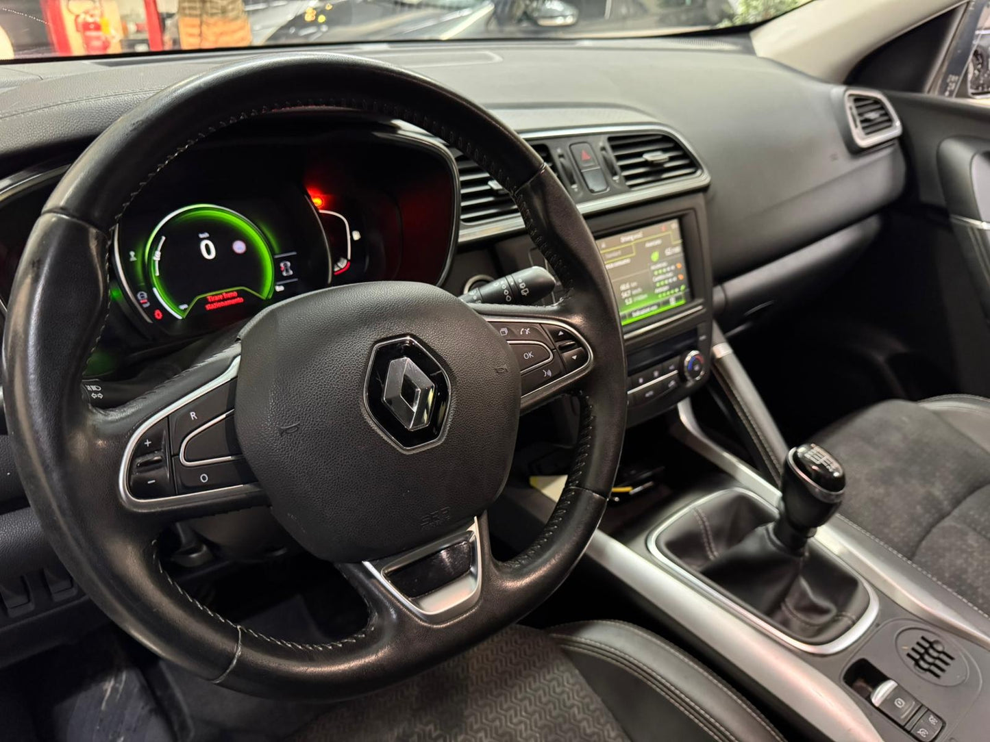 RENAULT - KADJAR (2015 - km 118.000 - Diesel)