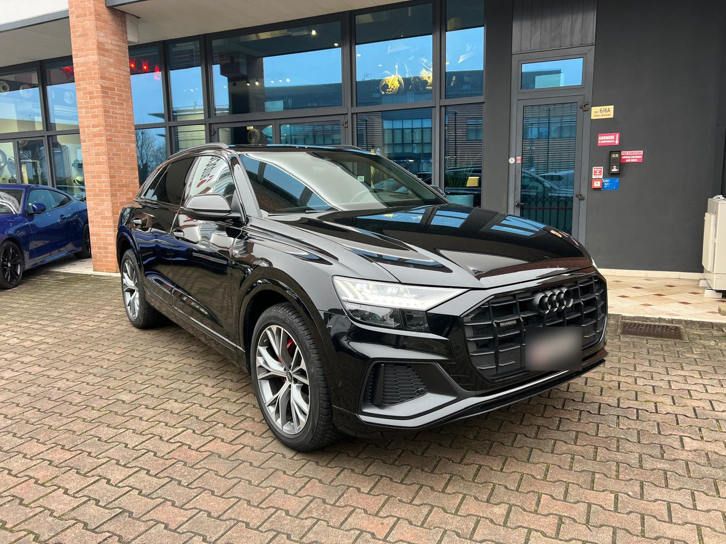 AUDI - Q8 (2023 - km 107.000 - Ibrida)