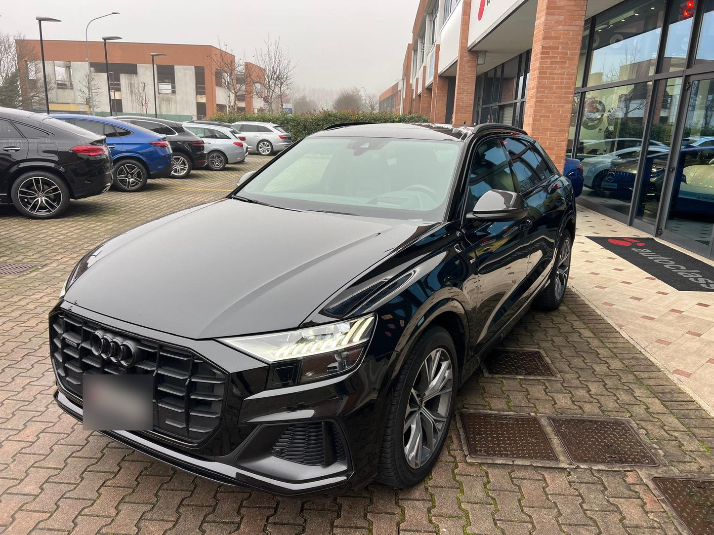 AUDI - Q8 (2023 - km 107.000 - Ibrida)