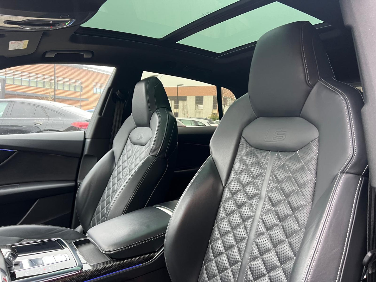 AUDI - Q8 (2023 - km 107.000 - Ibrida)