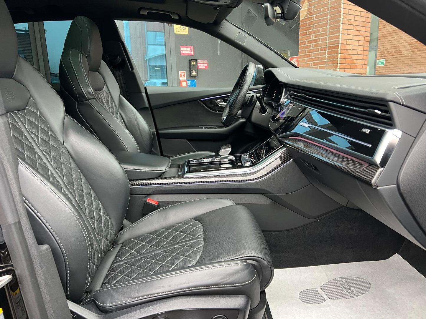 AUDI - Q8 (2023 - km 107.000 - Ibrida)