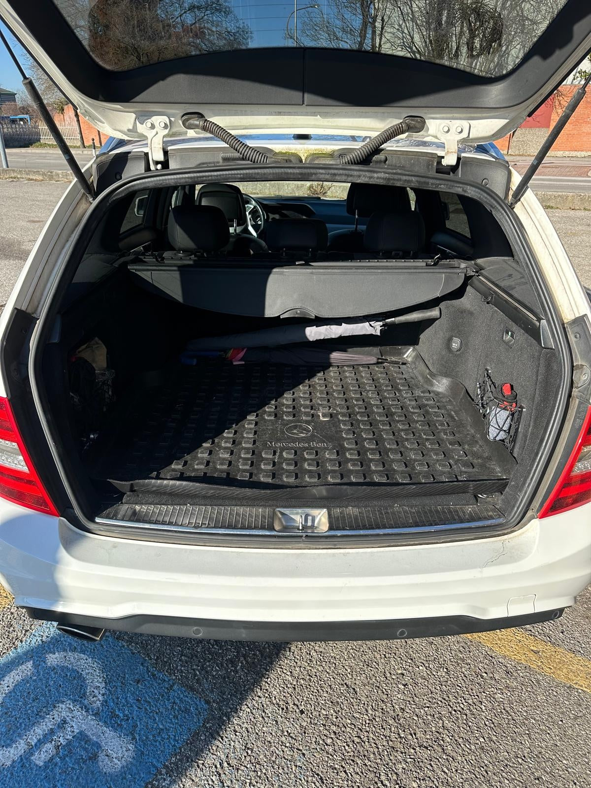 MERCEDES-BENZ - C 250 (2014 - km 194.000 - Diesel)