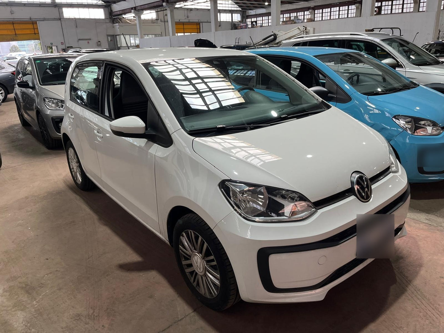 VOLKSWAGEN - UP! (2021 - km 16.378 - Metano)