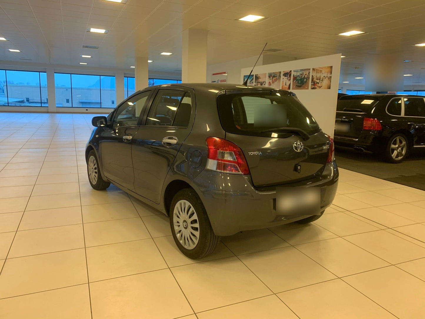 TOYOTA - YARIS (2011 - km 133.000 - Diesel)