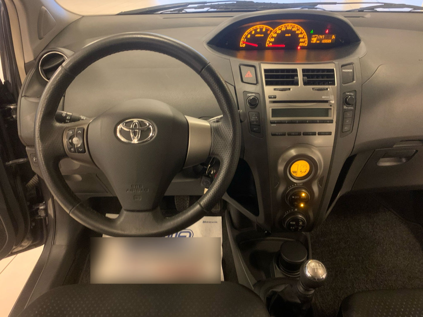 TOYOTA - YARIS (2011 - km 133.000 - Diesel)