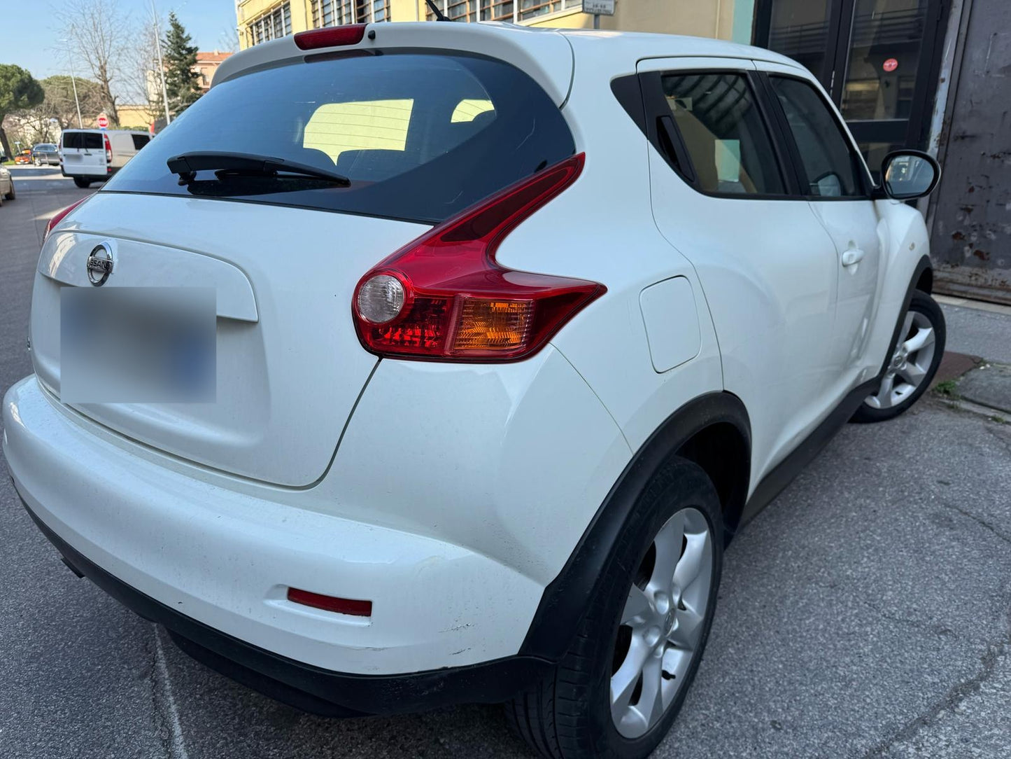 NISSAN - JUKE (2011 - km 180.000 - Benzina)