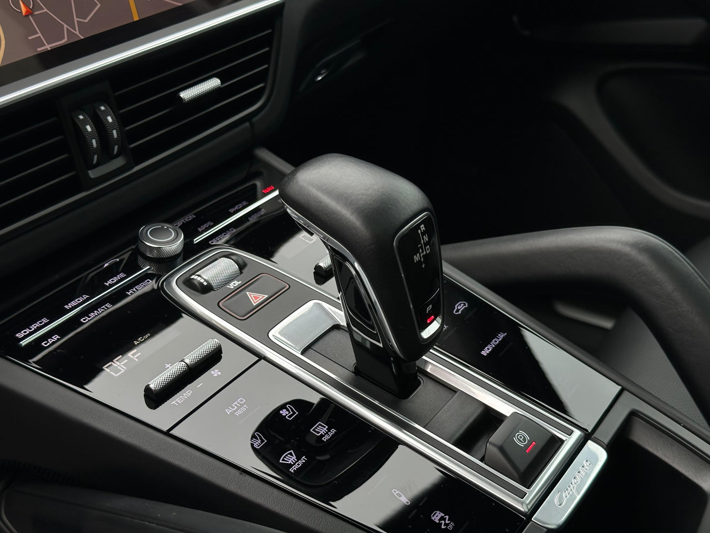 PORSCHE - CAYENNE (2021 - km 46.000 - Ibrida)