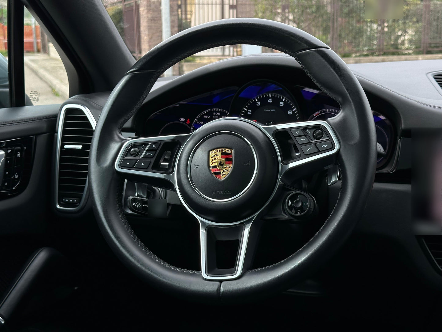 PORSCHE - CAYENNE (2021 - km 46.000 - Ibrida)