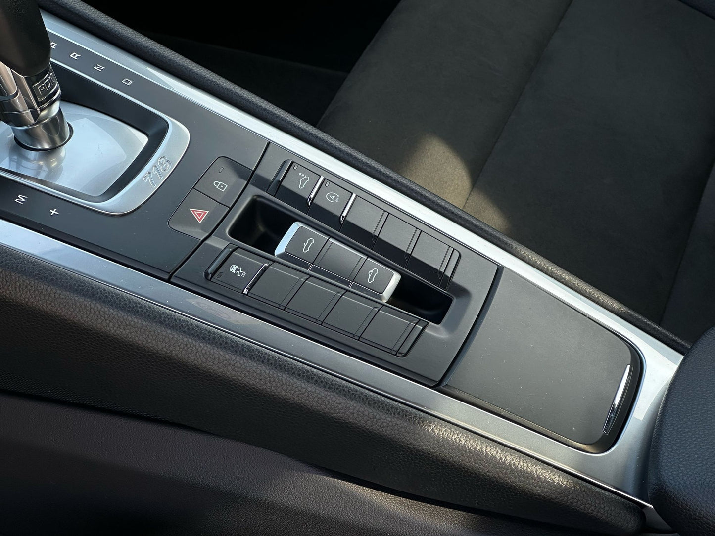 PORSCHE - BOXSTER (2022- km 12.000 - Benzina)