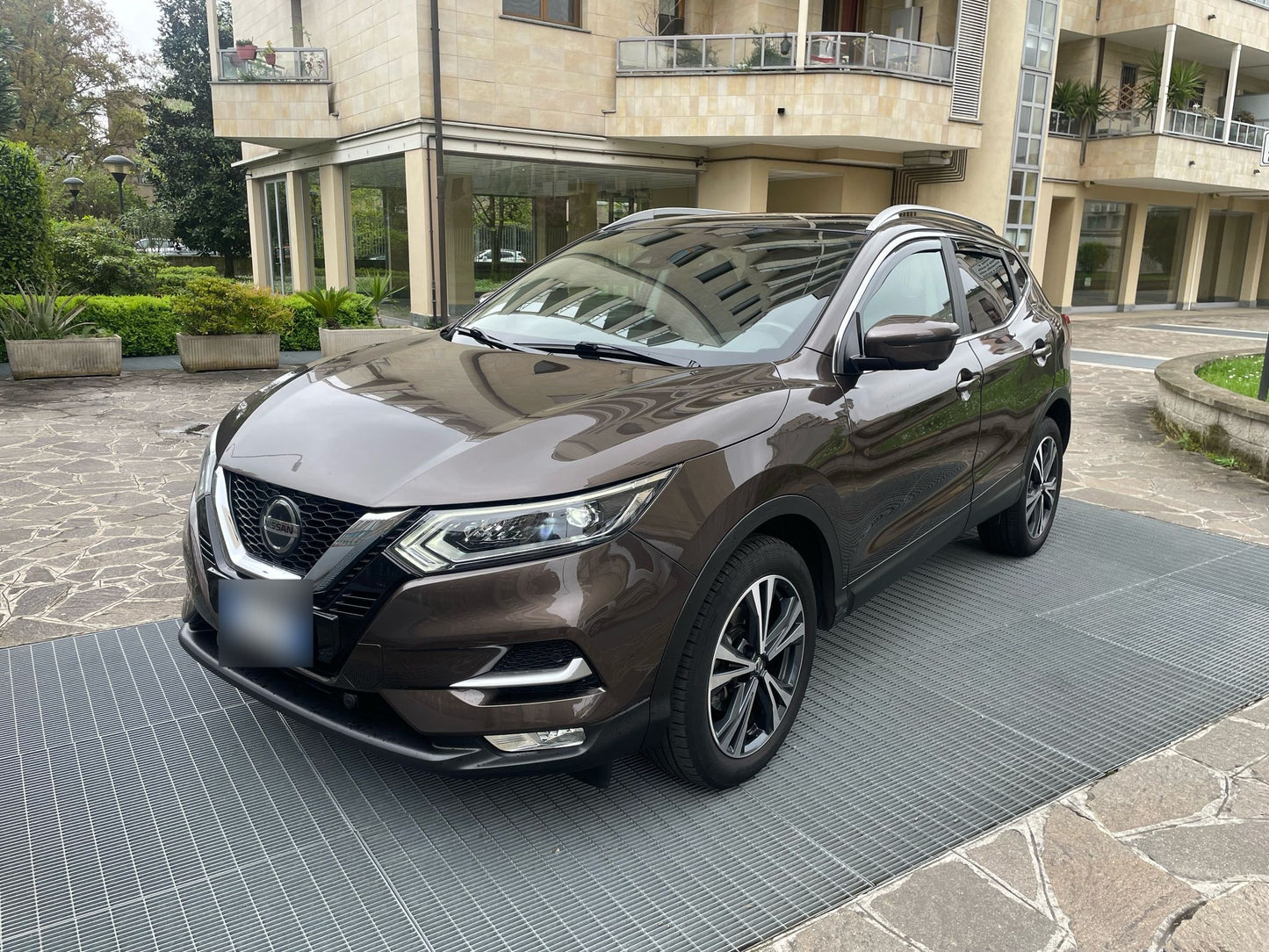 NISSAN - QASHQAI (2018 - km 56.000 - Benzina)
