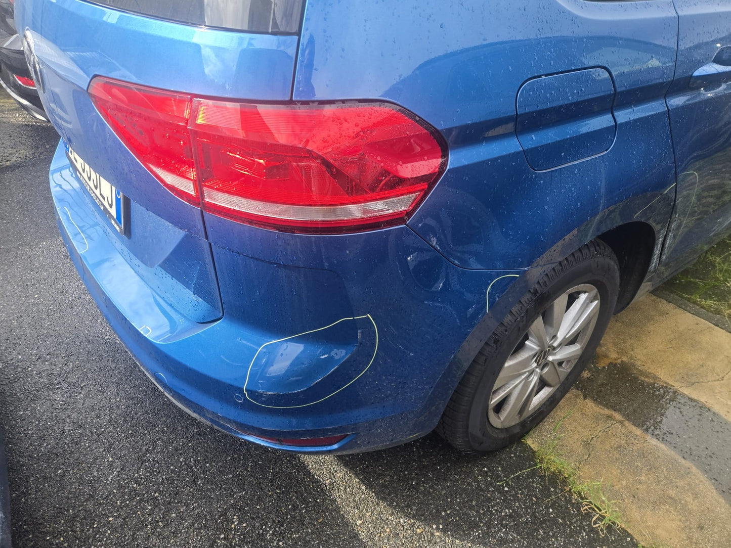 VOLKSWAGEN - TOURAN (2021 - km 57.000 - Diesel)