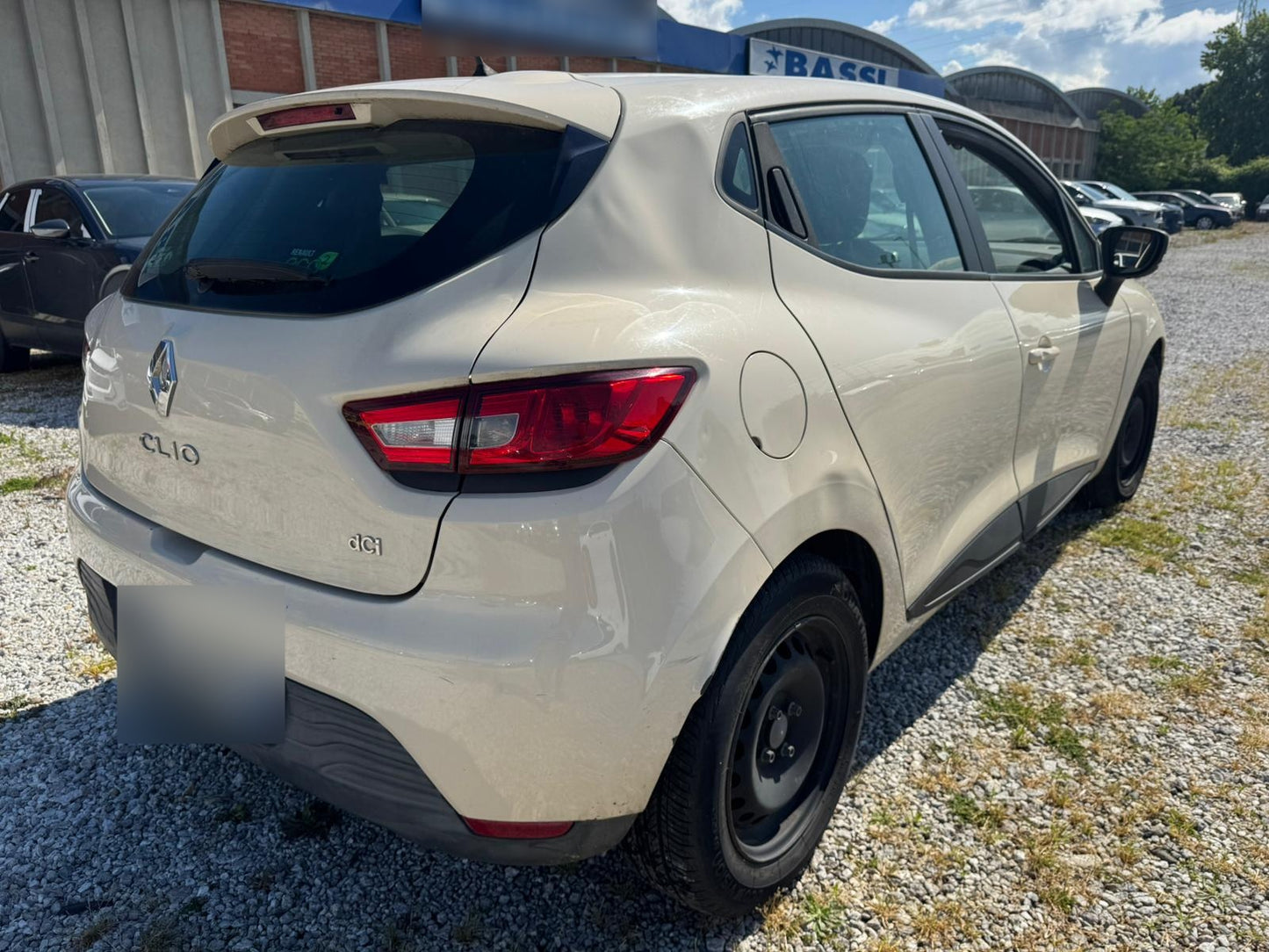 RENAULT - CLIO (2016 - km 170.000 - Diesel)