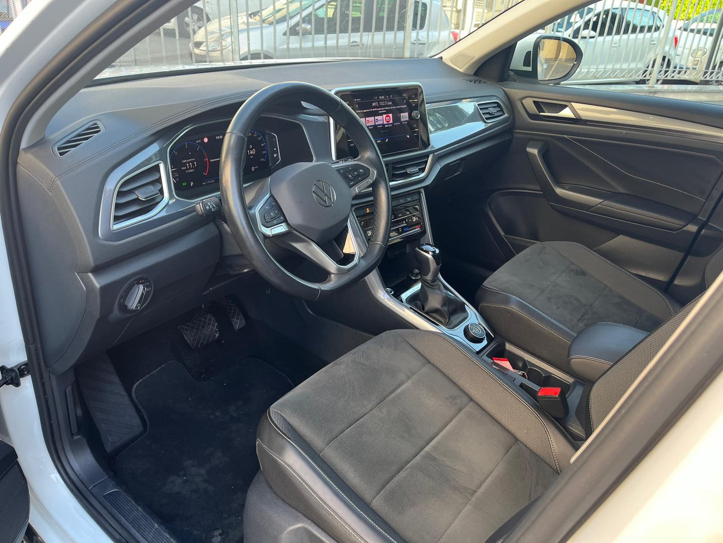 VOLKSWAGEN - T-ROC (2022 - km 77.000 - Diesel)