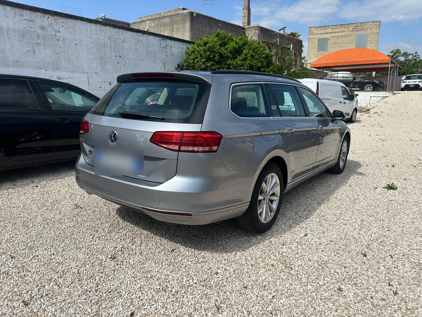 VOLKSWAGEN - PASSAT (2018 - km 170.000 - Diesel)