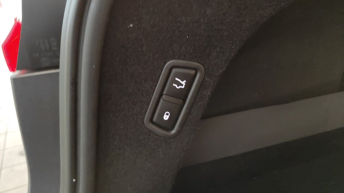 MASERATI - LEVANTE (2016 - km 125.461 - Diesel)