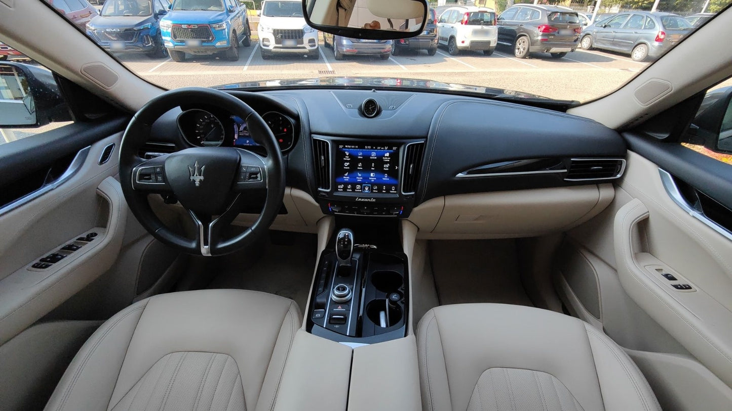 MASERATI - LEVANTE (2016 - km 125.461 - Diesel)