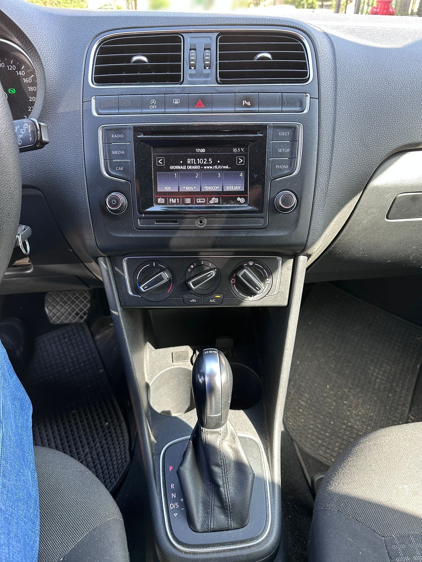 VOLKSWAGEN - POLO (2015 - km 153.000 - Benzina)