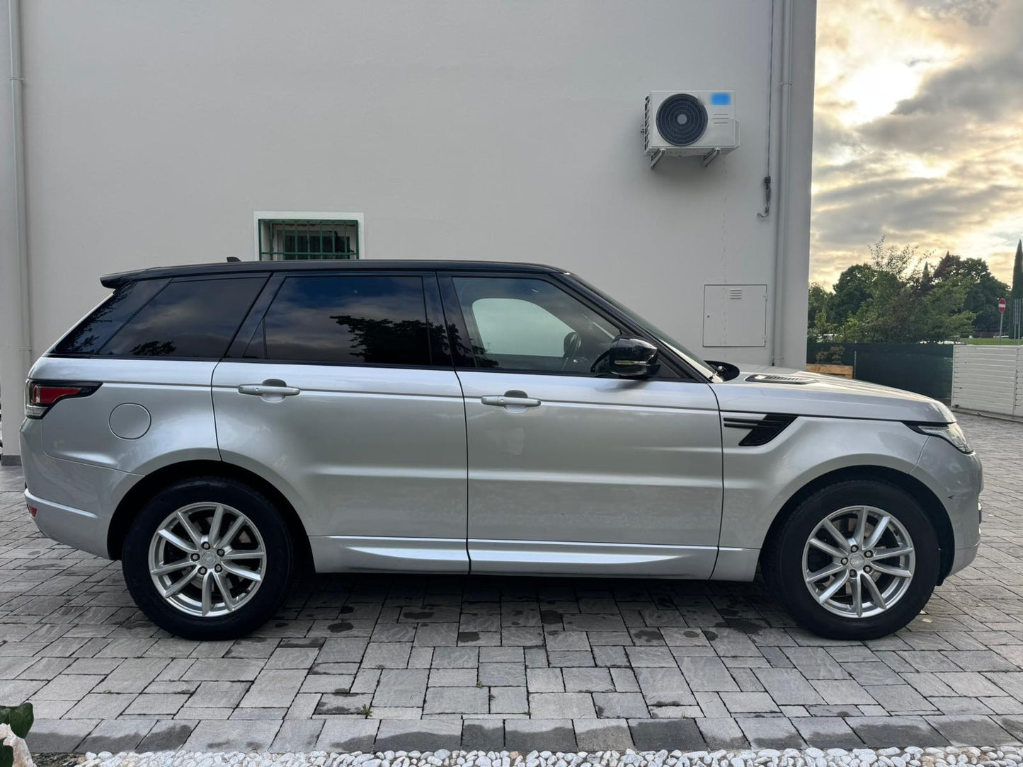 LAND ROVER - RANGE ROVER SPORT (2016 - km 158.000 - Diesel)