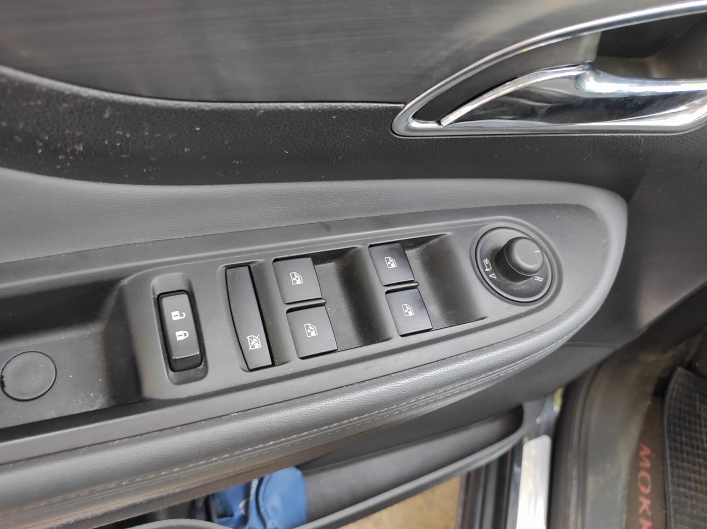 OPEL - MOKKA (2015 - km 118.000 - Gpl)