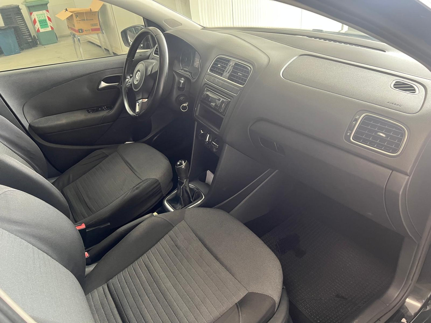 VOLKSWAGEN - POLO (2014 - km 166.000 - Diesel)