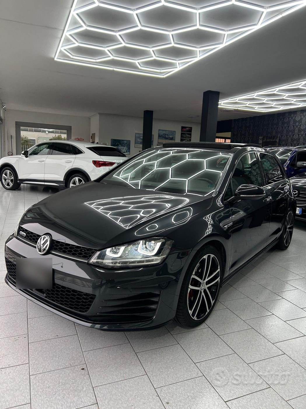 VOLKSWAGEN - GOLF GTD (2015 - km 160.000 - Diesel)