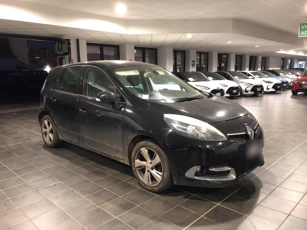 RENAULT - SCENIC (2013 - km 150.000 - Diesel)