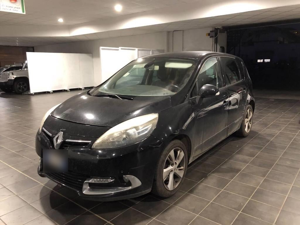 RENAULT - SCENIC (2013 - km 150.000 - Diesel)