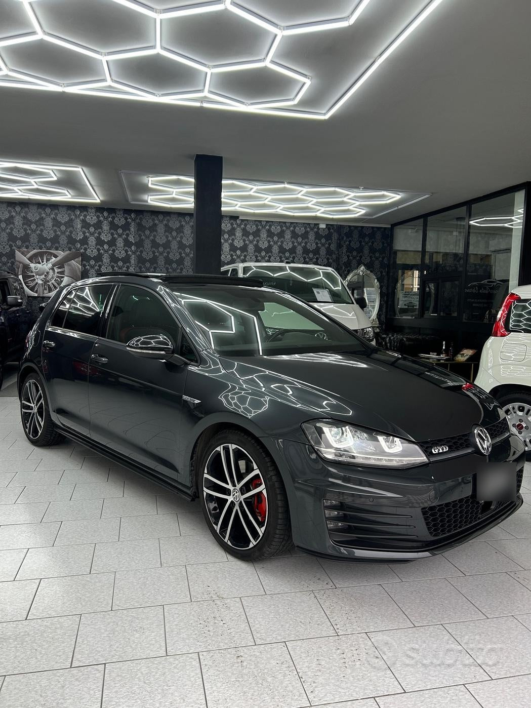 VOLKSWAGEN - GOLF GTD (2015 - km 160.000 - Diesel)