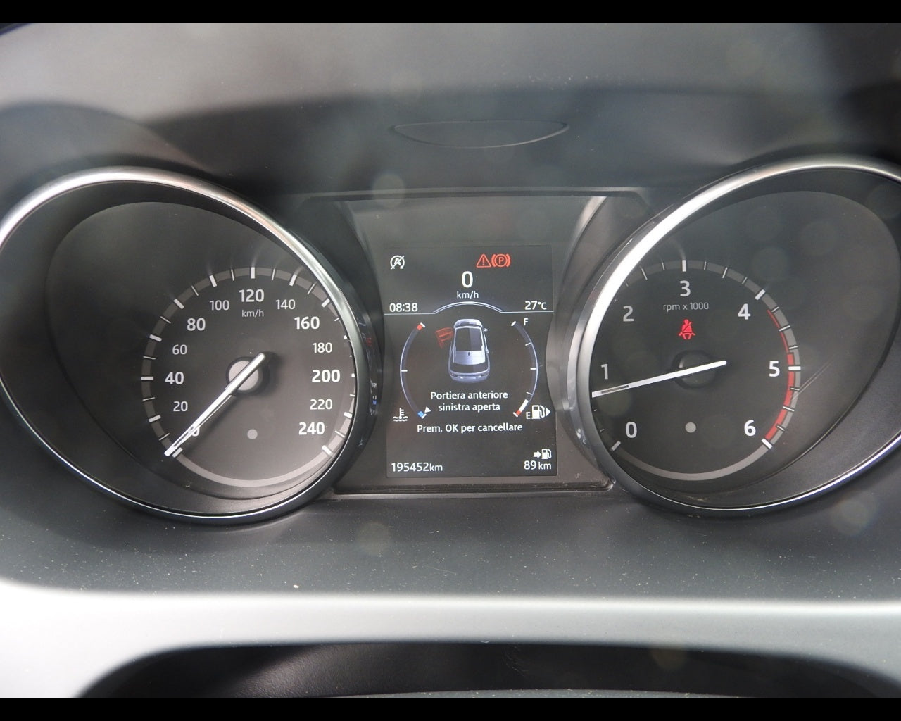 LAND ROVER - DISCOVERY SPORT (2018 - km 195.438 - Diesel)