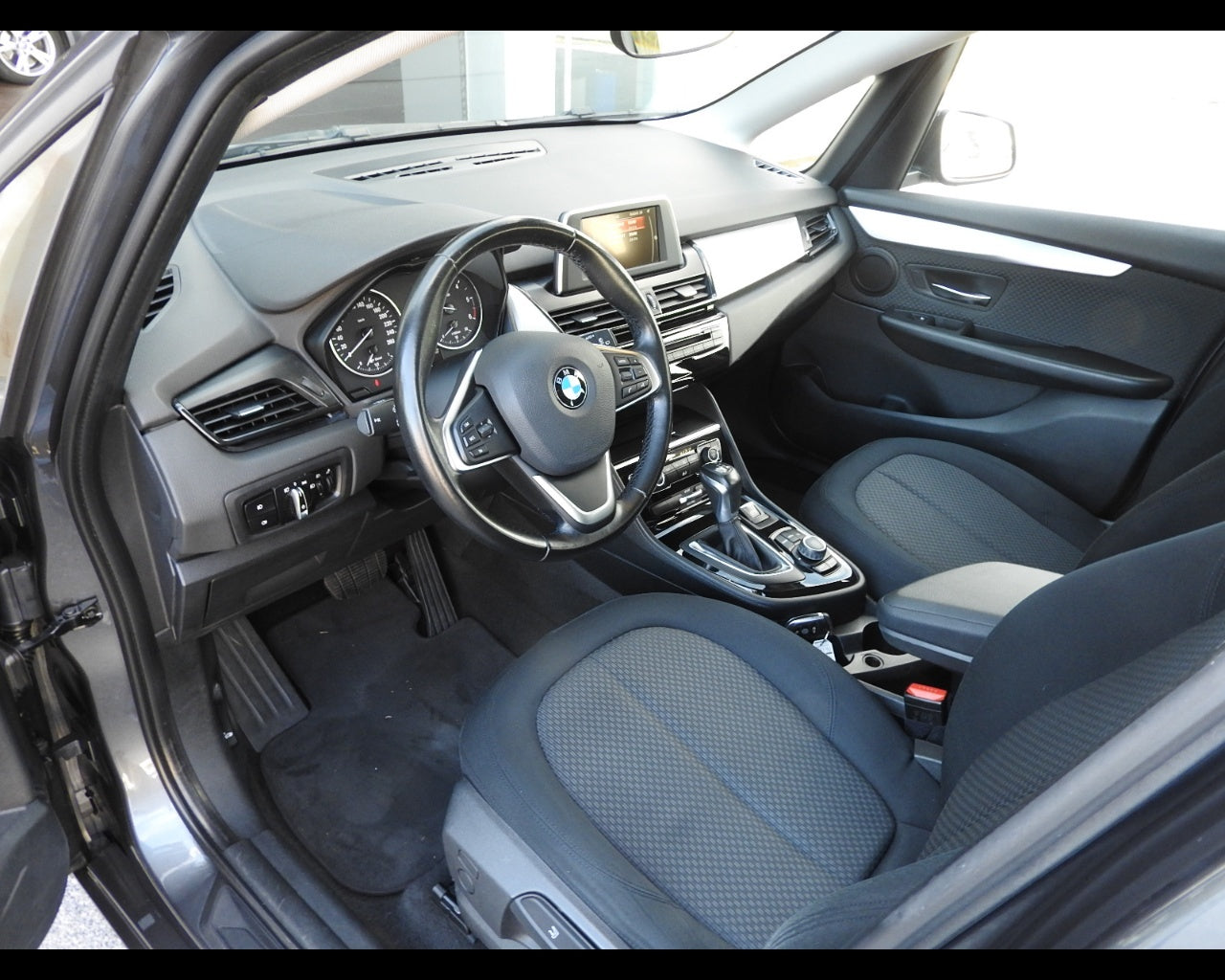 BMW - 218d (2015 - km 155.476 - Diesel)