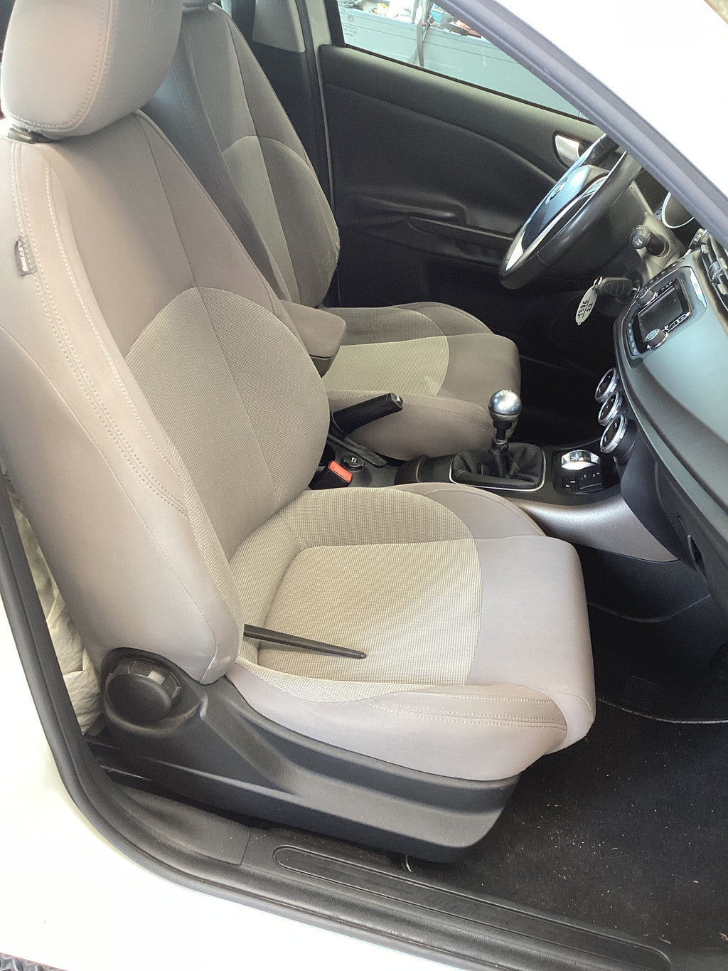 ALFA ROMEO - GIULIETTA (2013 - km 126.936 - GPL)