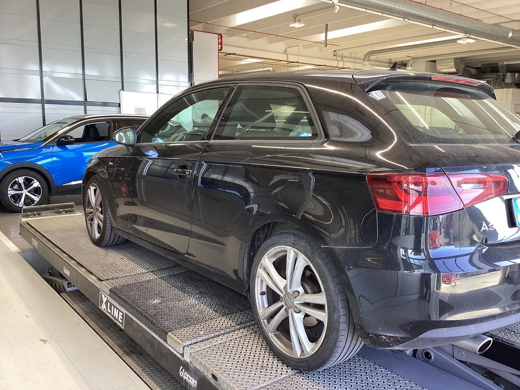 AUDI - A3 (2014 - km 156.470 - Diesel)