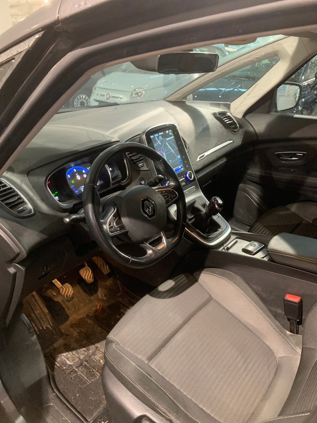 RENAULT - SCENIC (2017 - km 112.100 - Diesel)