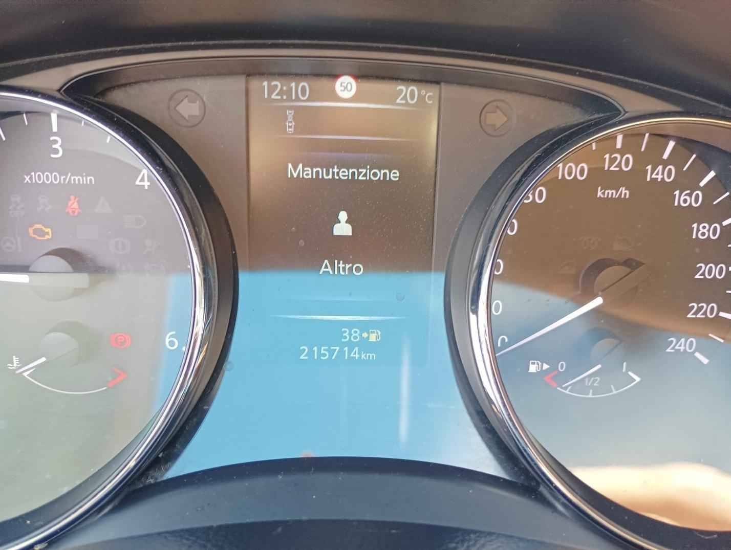 NISSAN - QASHQAI (2015 - km 200.000 - Diesel)