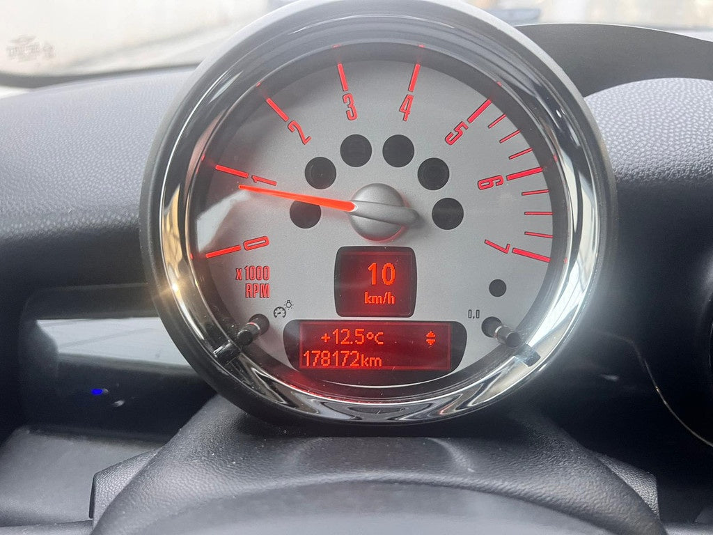 MINI - COOPER D (2014 - km 179.000 - Diesel)