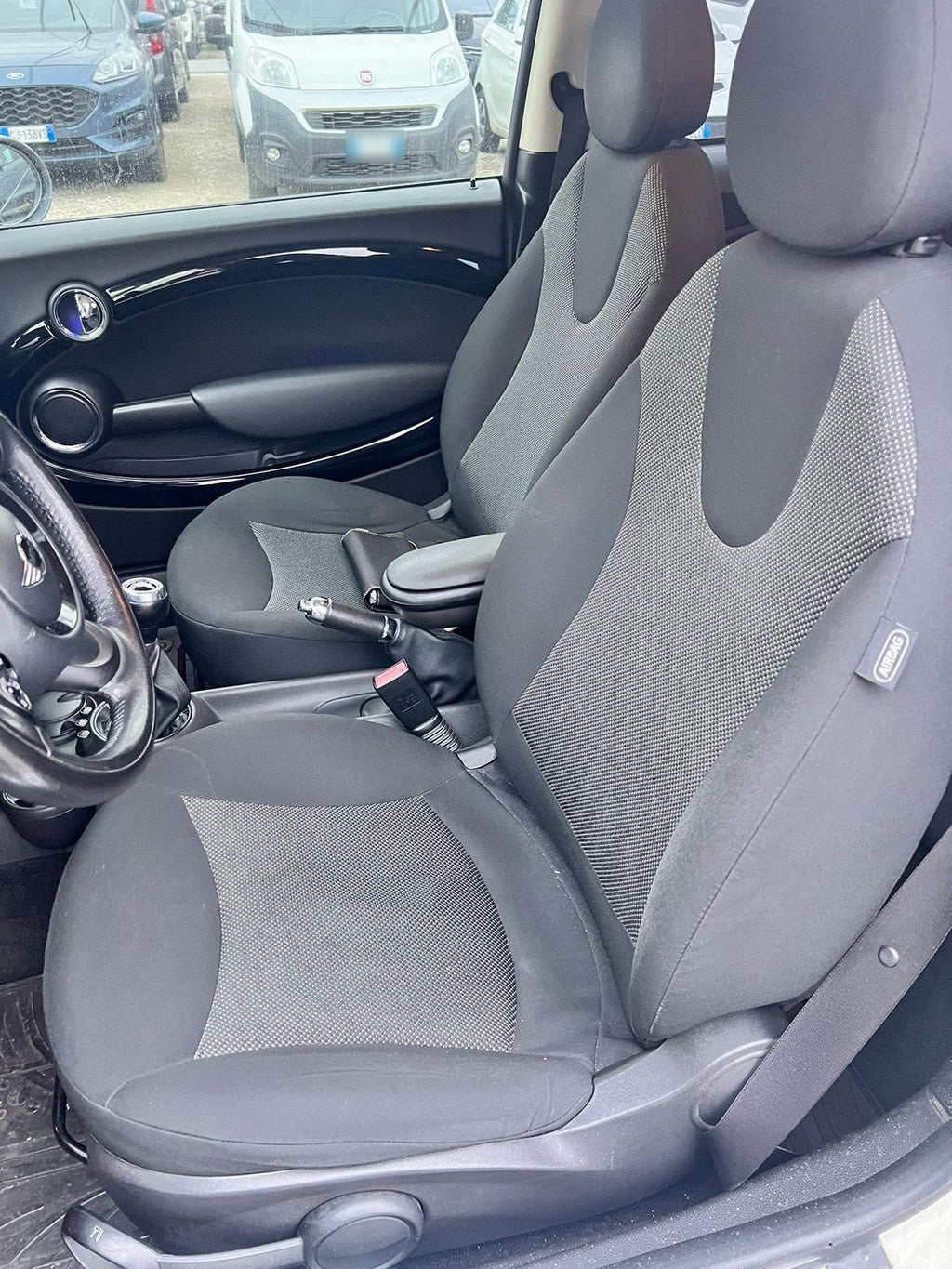 MINI - COOPER D (2014 - km 179.000 - Diesel)